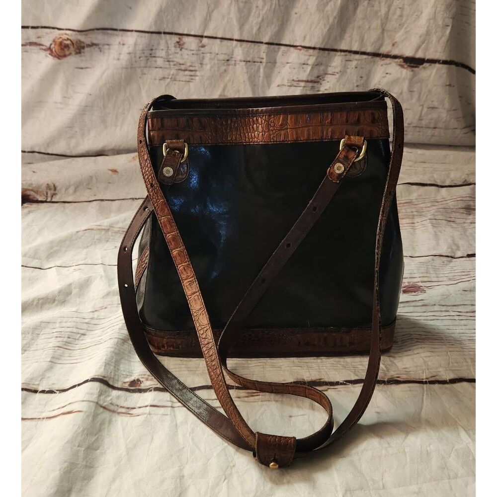 Vintage Brahmin Tuscan Croc Embossed Black/Brown Shoulder Bag - Picture 2 of 10